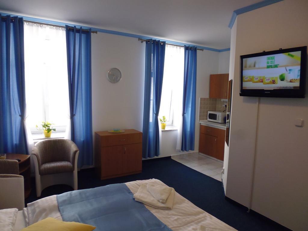 Pension Kamenny Dvur Mariánské Lázně Exterior foto