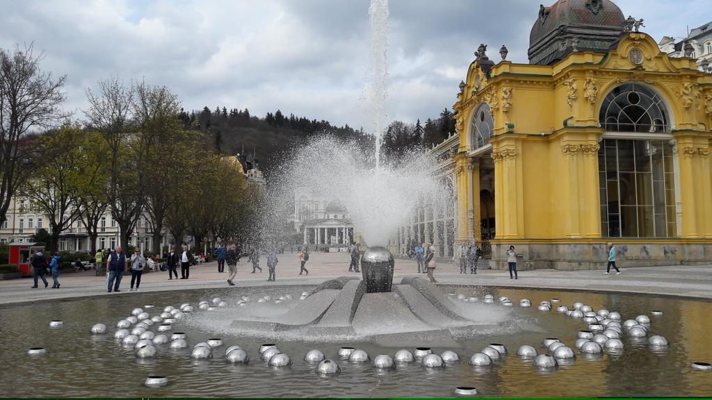 Pension Kamenny Dvur Mariánské Lázně Exterior foto